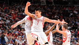 火箭新帅逼走霍华德 德帅或今夏签回林书豪