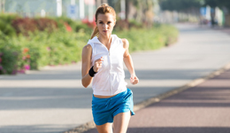 果蔬汁减肥不靠谱 管住嘴迈开腿跑步减肥