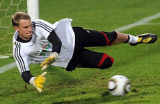 盘点门将过人集锦 诺伊尔冷静过人领衔