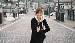 元气少女陈意涵跑步遇大雨自侃 怎样跑步不会腿粗