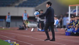 高洪波:战术演练失败 输球后很多地方需要总结