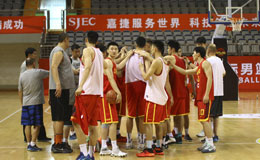 ���µִ����ݱ�ս�˹��� �������������Ů����Χ��