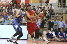 热身赛第三战男篮再胜美国 易建联出战砍下23分