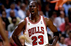 联盟之神怒火如雷 乔丹恶追泽维尔赏大帽