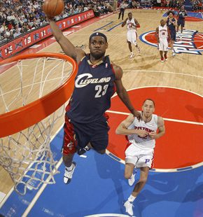 骑士詹皇捍卫霸主地位 细数詹姆斯生死时刻