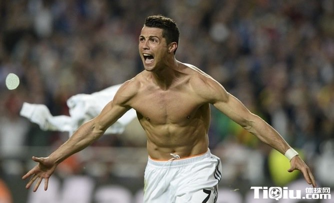卡恩:C罗的庆祝动作很浮夸
