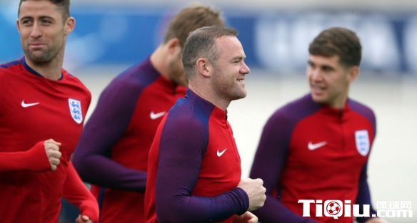 ³�᣺Ӣ����ǰ������ δ������