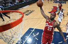 nba赛季体球回顾 2016詹姆斯百大扣篮时刻