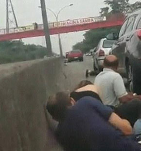 Լ˴ؾ·ǰǹս ΰȻ鷳