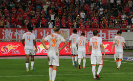 王栋绝杀送鲁能当副班长 9轮不胜鲁能众将落寞不堪