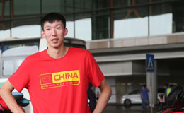 男篮结束欧洲拉练抵京 舟车劳顿但周琦表情轻松