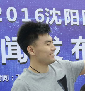 ����������Ӣ���ٿ������� ��˧��ʿǿ�ʶ�Ա��ϯ