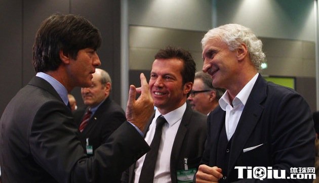 药厂主管:勒夫足以比肩贝肯鲍尔