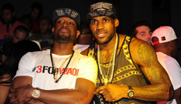 詹皇拒绝降薪助队招募韦德 骑士无缘詹韦连线