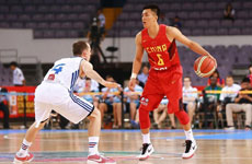 斯杯男篮不敌法国二队 郭艾伦闪电突破2+1