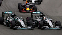 梅奔将继续允许自由比赛 但车手必须尊重车队价值