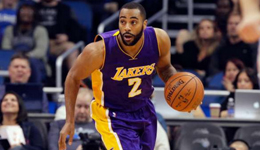 韦德离开迈阿密 热火狂招球星弥补球魂