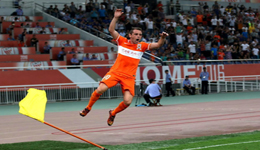 蒙蒂略与野牛约定进球踢角旗 鲁能核心不负所托