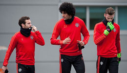 穆里尼奥缩减曼联阵容 英超红魔降至24人