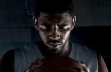 nba球星街球系列 欧文扮成老头戏耍小孩