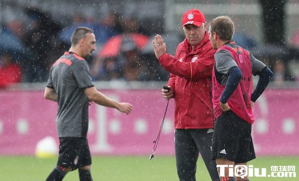 拉姆:新赛季我会踢右后卫