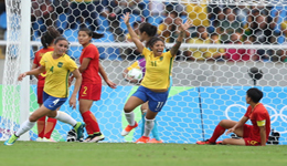 中国代表团里约首战告负 中国女足0-3巴西