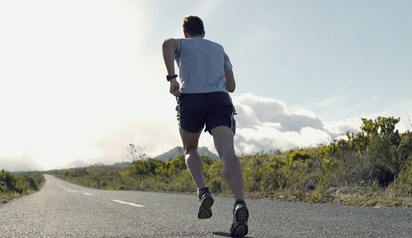 户外跑步健身防着凉 穿纯棉内衣运动易感风寒