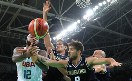 美国梦之队获大胜直逼半决赛 杜兰特率队打破妖刀马努