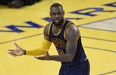 nba走步搞笑时刻 詹姆斯花式走步上篮集锦