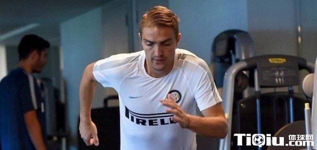 经纪人:埃尔金已收到三份国外邀请