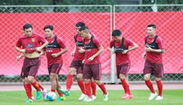 降温导致国足训练受阻 完整高家军只差张玉宁