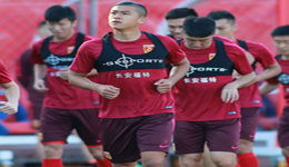 张玉宁归队 国足伤号也已复出参加集体训练