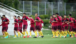 迎战韩国应该稳中求胜 主帅助教都有抗韩经验