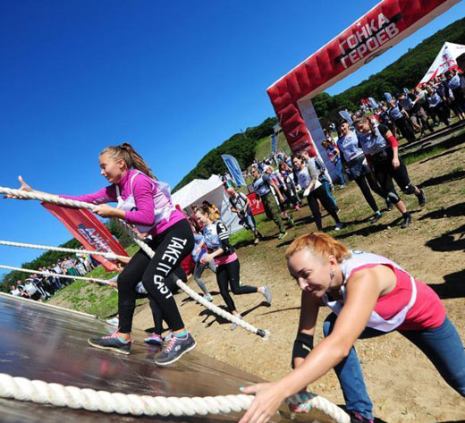 ����˹�ġ�Ӣ���ϰ��ܡ� Ů���ӿ˷��ϰ������յ�