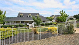 国王新帅135万购豪宅 占地四万平米还带马场