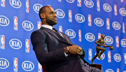 詹皇人气爆棚或成新赛季MVP 詹姆斯力压威少库里夺最佳