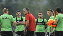 国足通过看录像了解伊朗 技术特点像欧洲球队