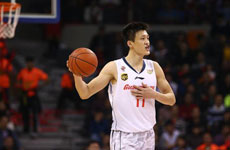 2015CBA第一轮广东VS山东视频 广东队长周鹏命中逆天三分