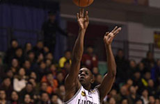 2015CBA第二轮辽宁VS江苏视频 哈德森直面防守飙中三分