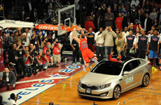 2011nba扣篮大赛全程集锦 格里芬飞跃汽车获扣篮王