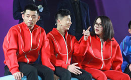 ��������μӽ�Ŀ����Ϸ ����VR�۾����ֶ�