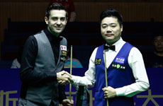 2016斯诺克上海赛决赛首局 丁俊晖错失机会