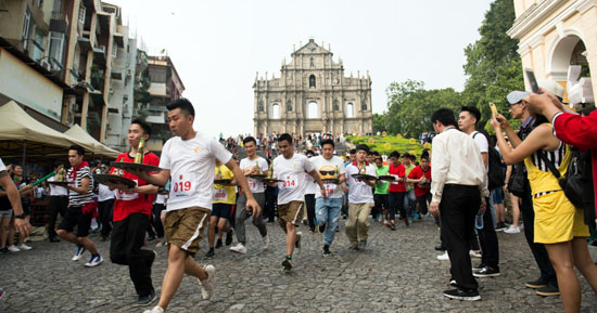 ���ŷ���Ա��ƴ������ ��ף����������