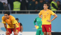 中国球员技术如何 回传成助攻解围险乌龙