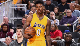 湖人尼克杨转型练防守 沃顿称单打王变为铁腕悍将