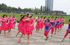 动动广场舞推荐视频 一抓一蹦跶广场舞舞蹈