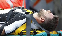 切沃vs尤文图斯 铁卫巴尔扎利脱臼伤两个月