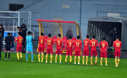 国足5-0武汉卓尔精彩瞬间 大雨中国脚们众志成城