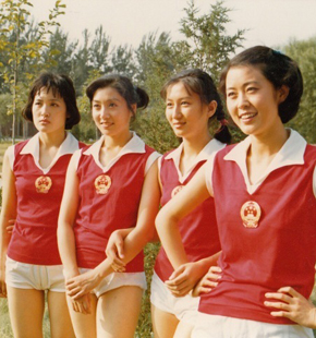 ��ƽ����ʱ����Ƭ 30��ǰ���й�Ů��