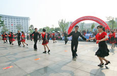 ˫˹㳡赸Ƽ 㰮㳡赸